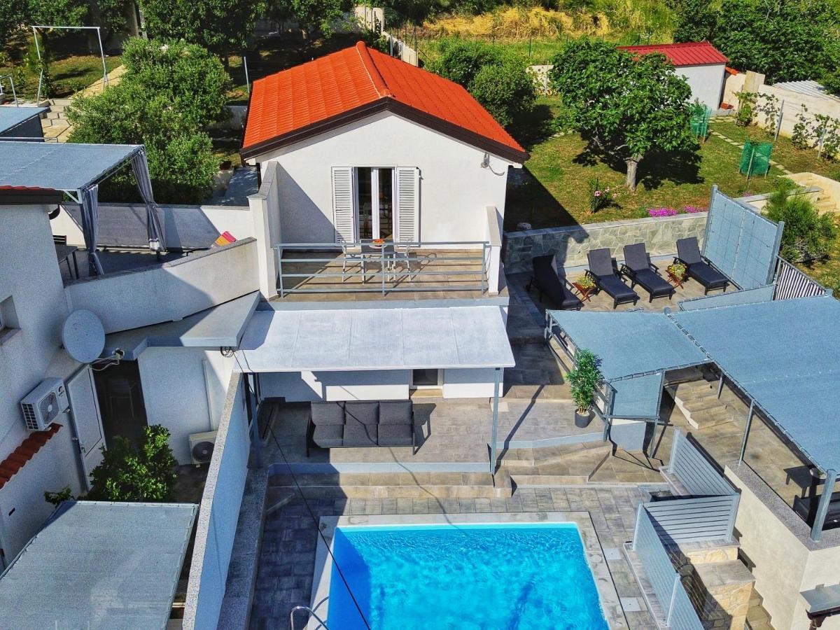 Villa Carmen Draga Bašćanska Exterior foto