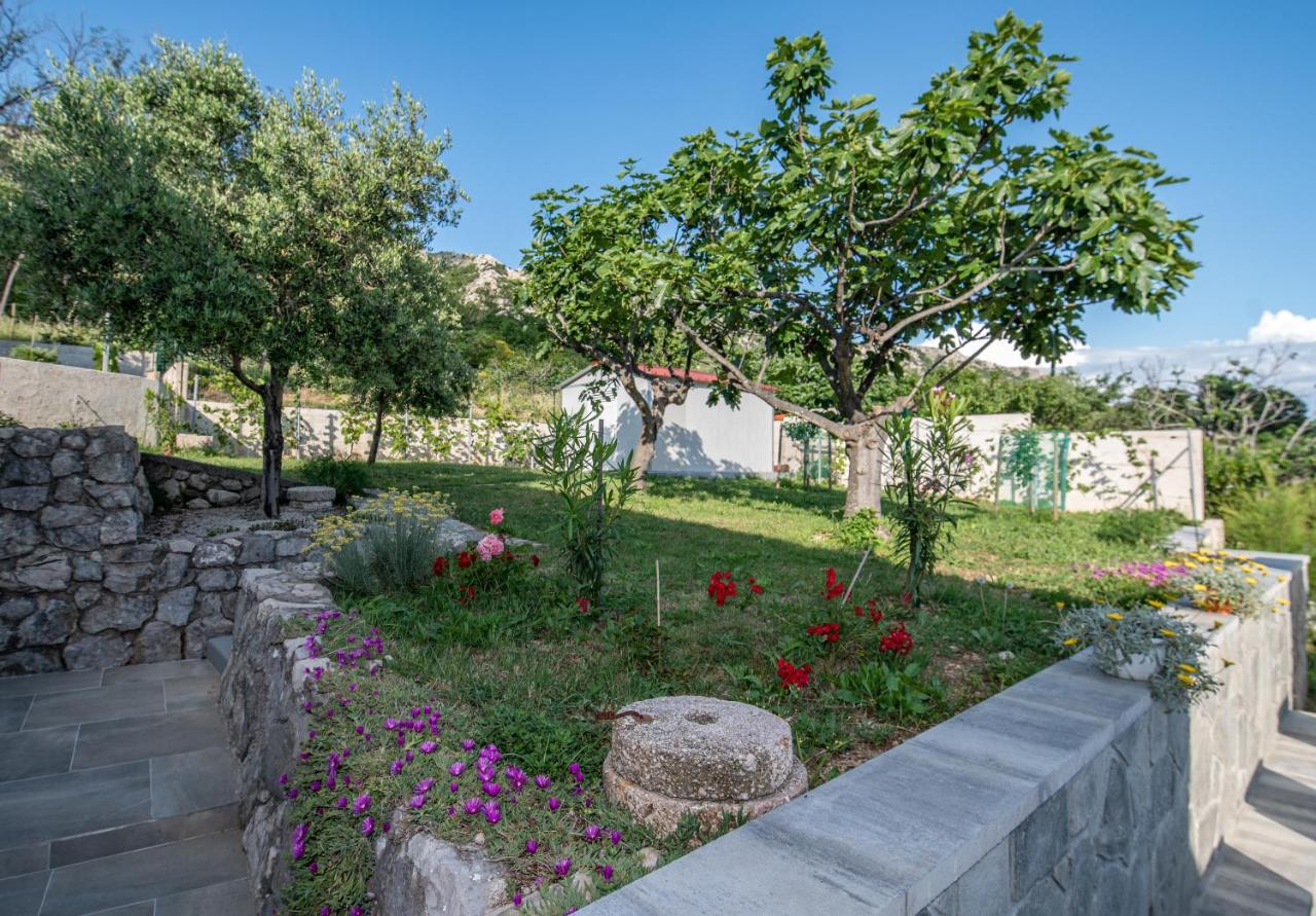 Villa Carmen Draga Bašćanska Exterior foto